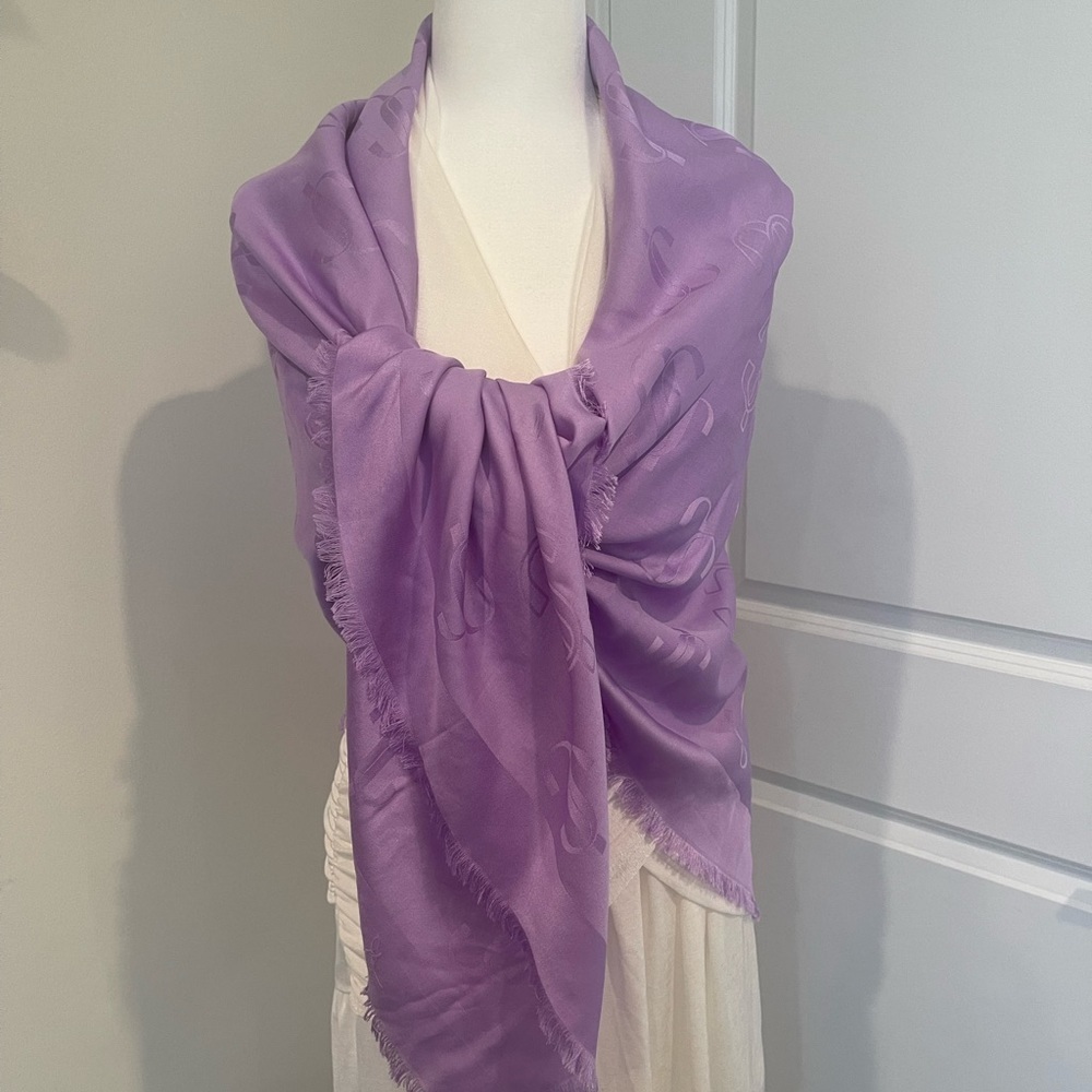 Jimmy choo, scarf,newer worm,53inc. X 55 Inc.